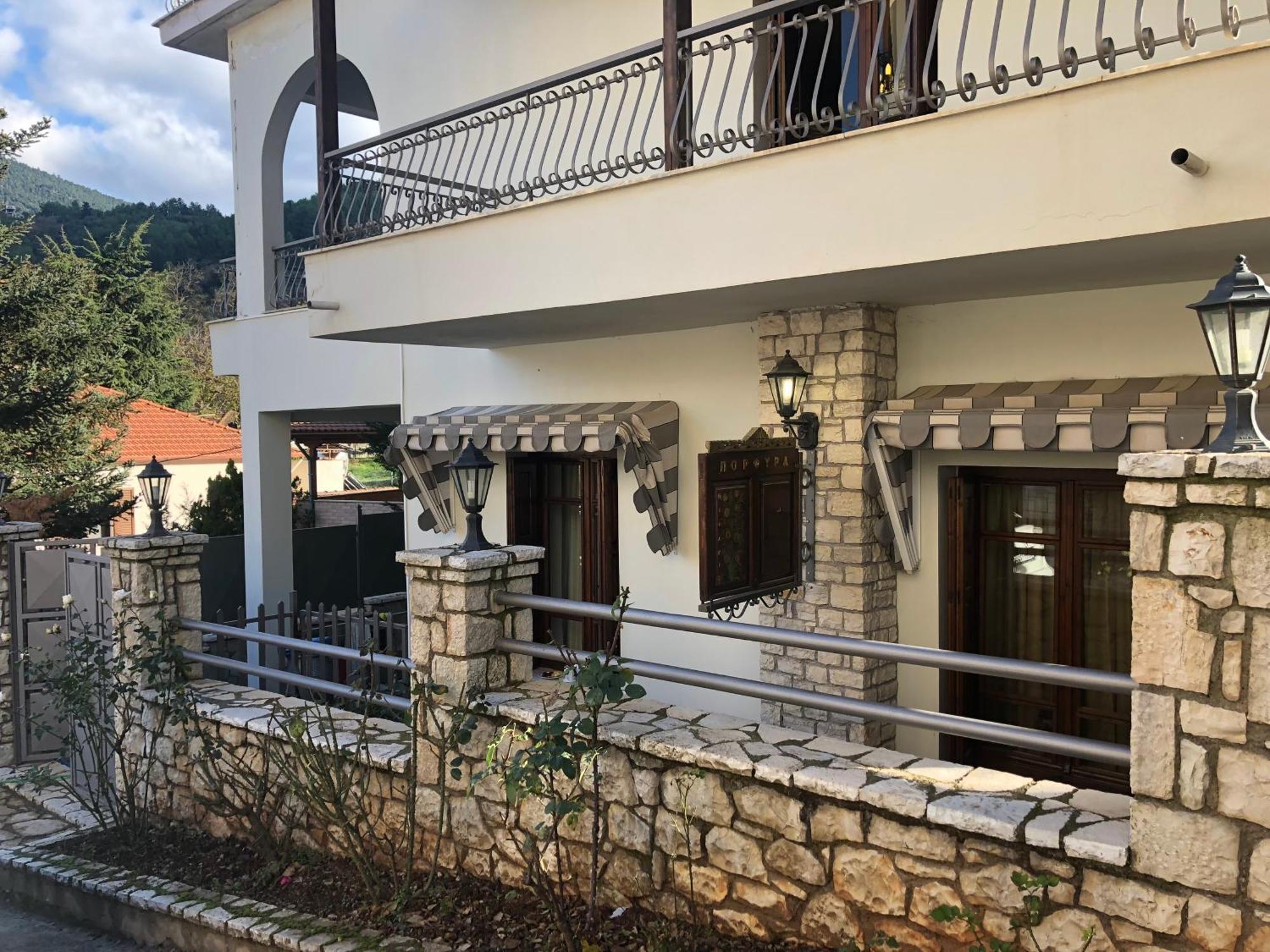 Porfyra Deluxe Apartment